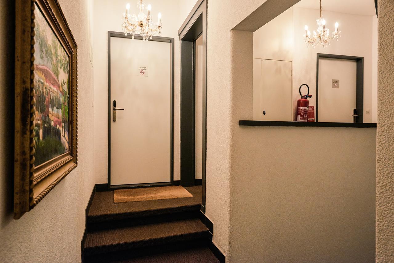 Aparthotel Hine Adon Fribourg Luaran gambar
