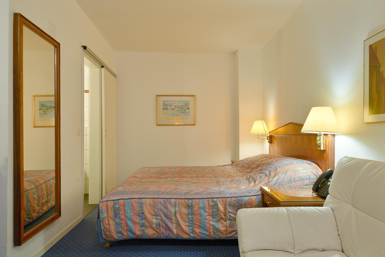 Aparthotel Hine Adon Fribourg Luaran gambar