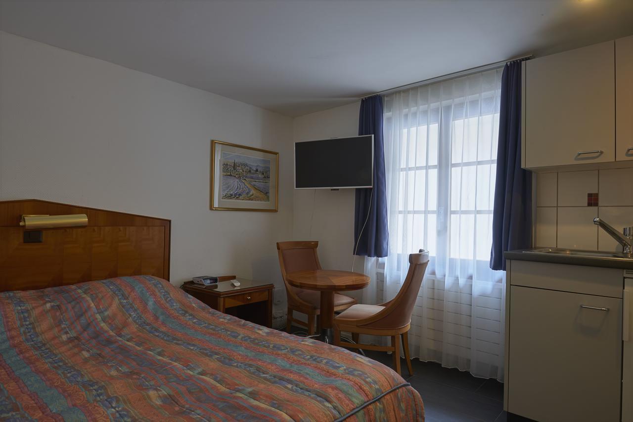 Aparthotel Hine Adon Fribourg Luaran gambar