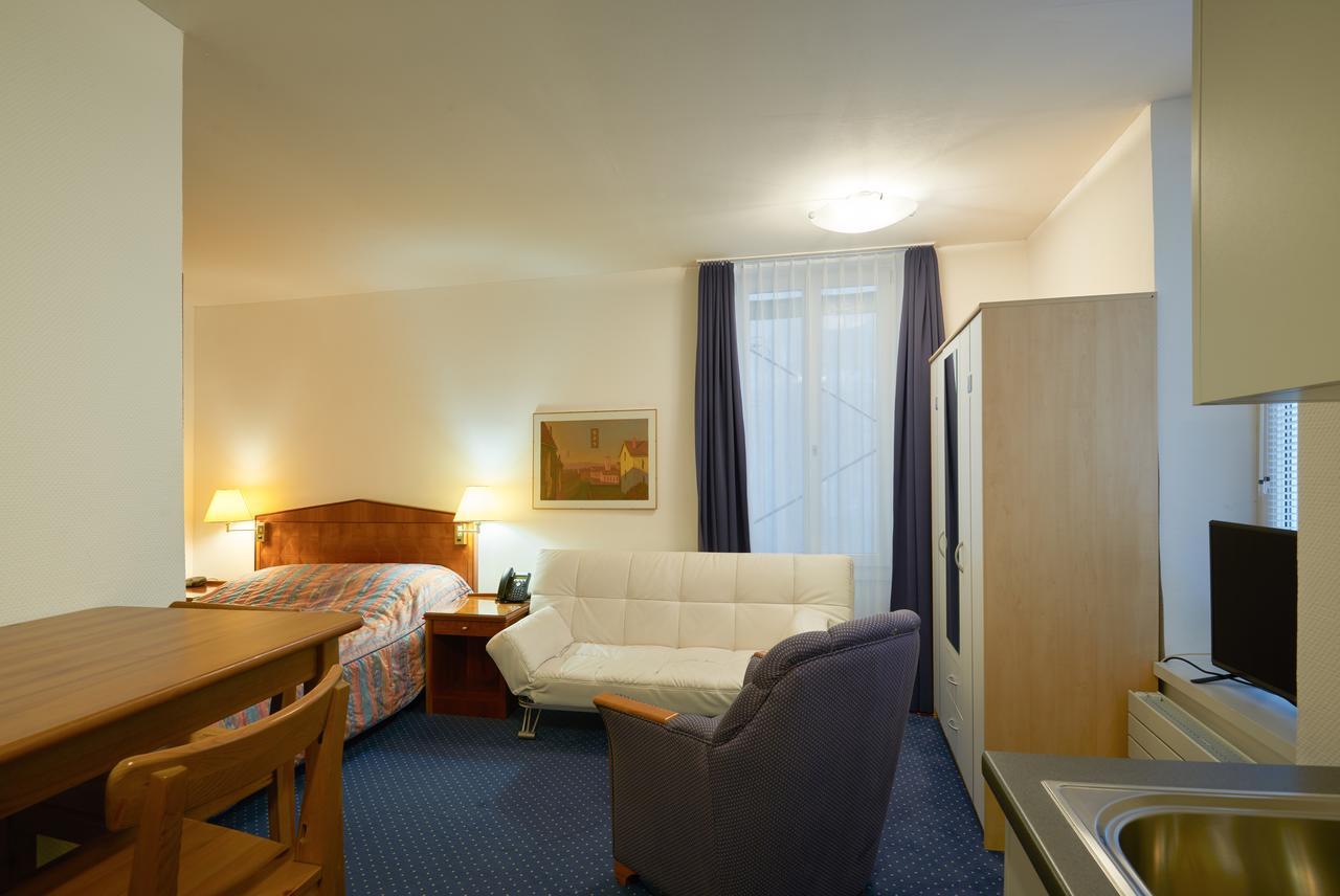 Aparthotel Hine Adon Fribourg Luaran gambar