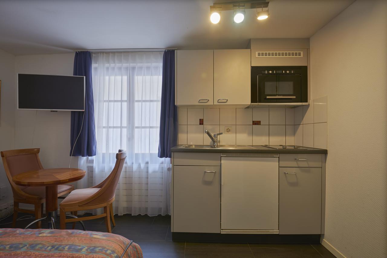 Aparthotel Hine Adon Fribourg Luaran gambar
