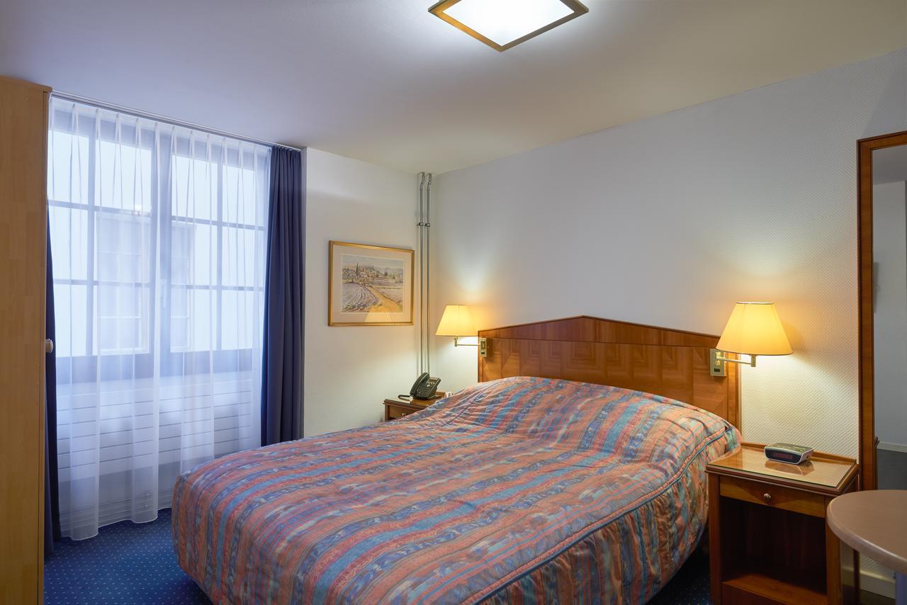 Aparthotel Hine Adon Fribourg Luaran gambar