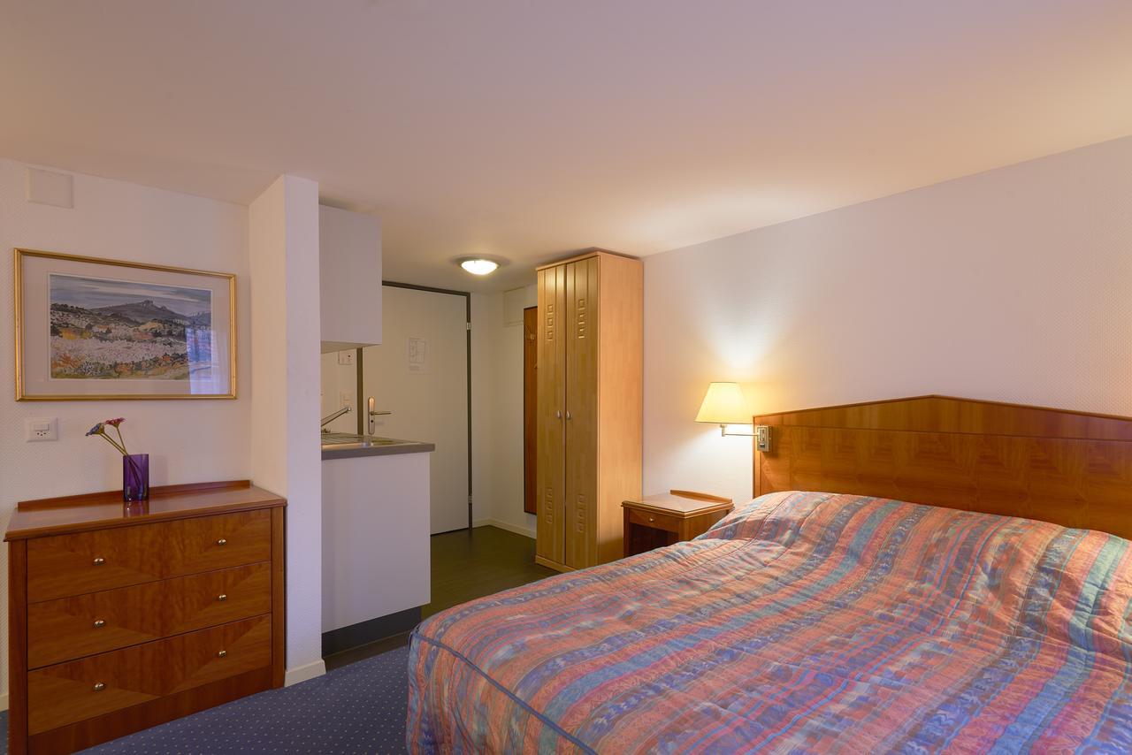 Aparthotel Hine Adon Fribourg Luaran gambar